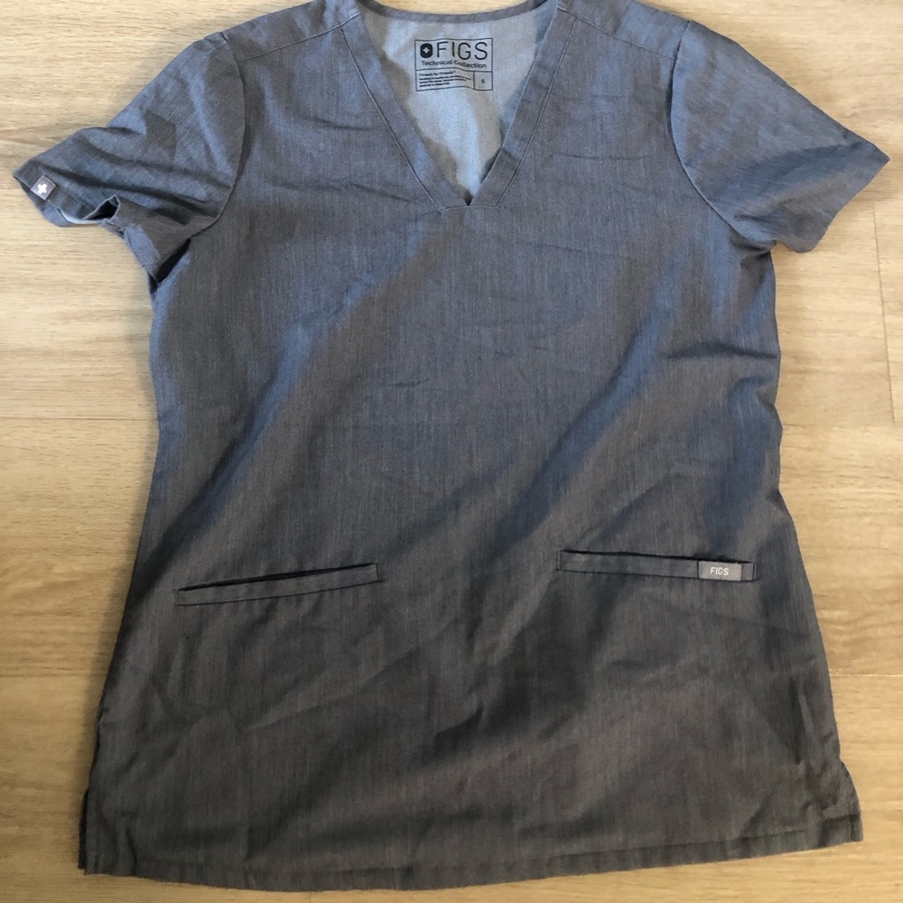 FIGS size small casma top